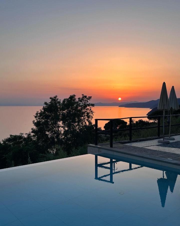 Hotel La Giada Del Mesco Levanto Eksteriør billede